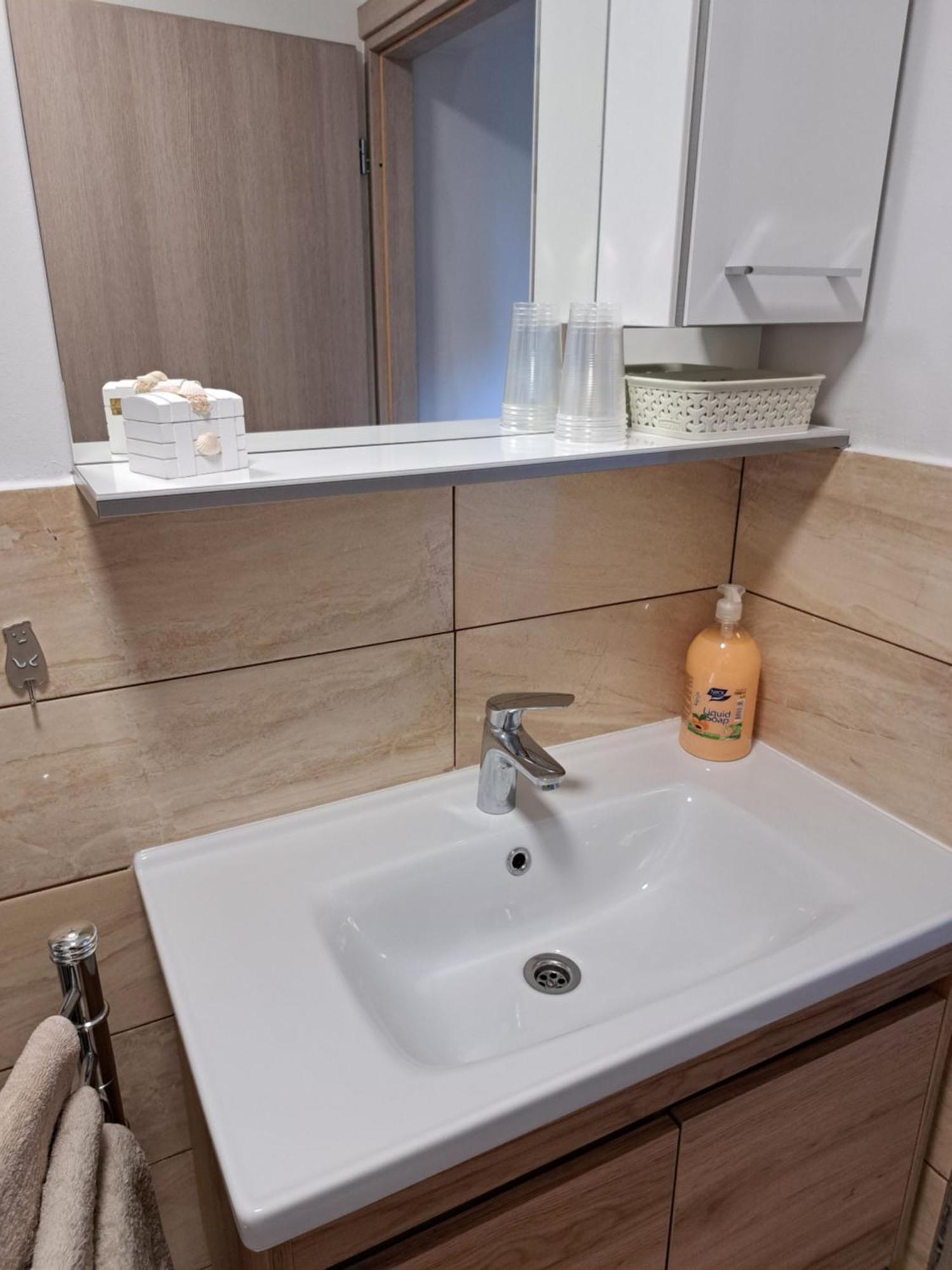 Apartman Teo Duga Resa Eksteriør billede